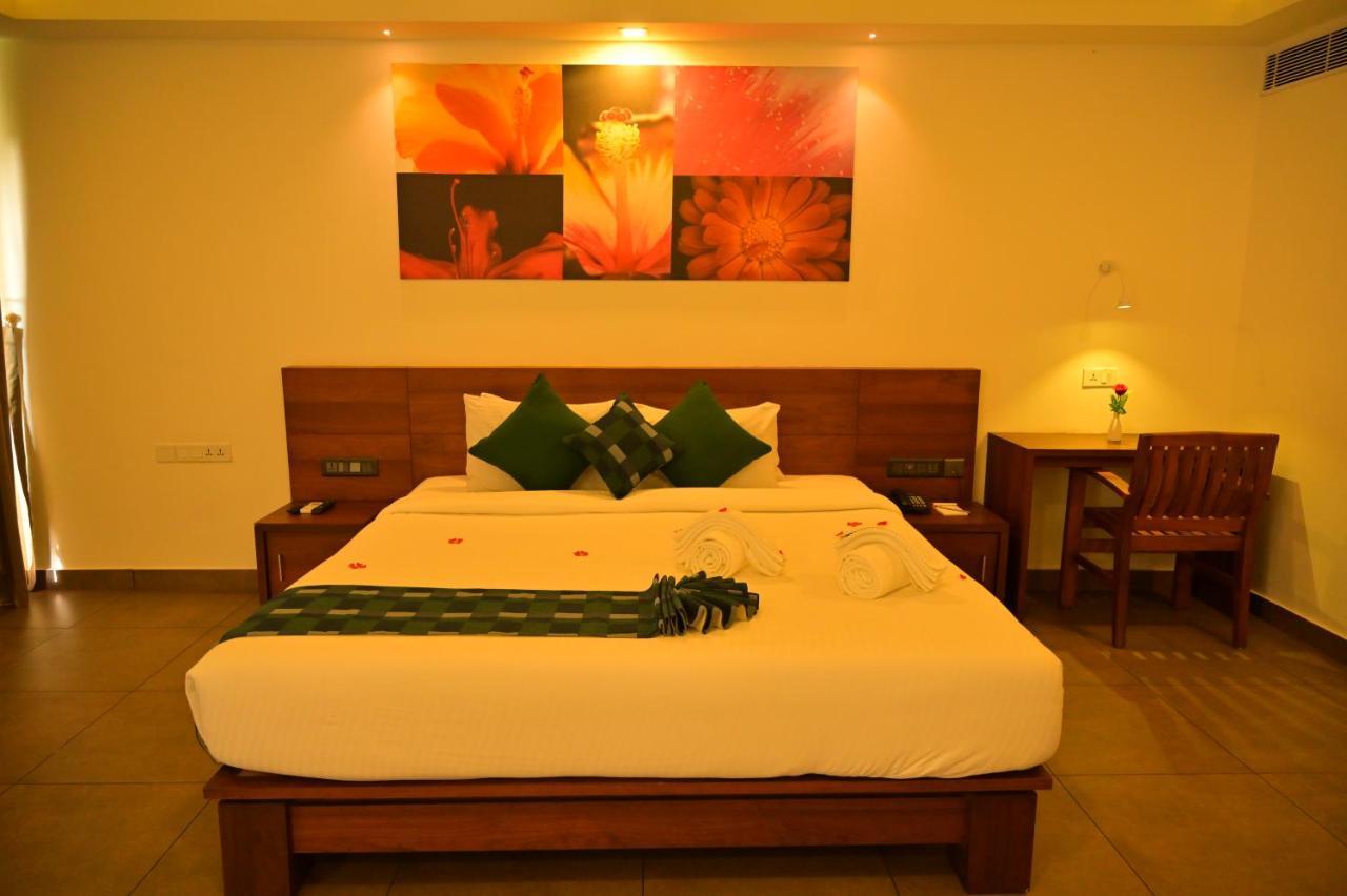 Aadisaktthi Leisure Resort, Kovalam Thiruvananthapuram ภายนอก รูปภาพ