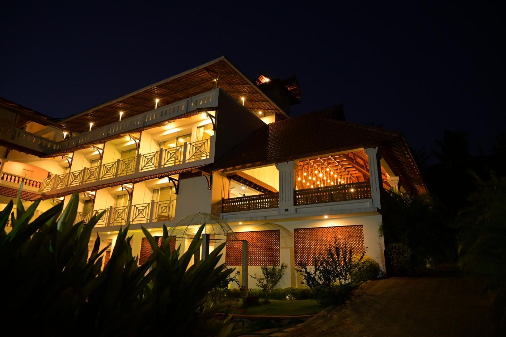 Aadisaktthi Leisure Resort, Kovalam Thiruvananthapuram ภายนอก รูปภาพ