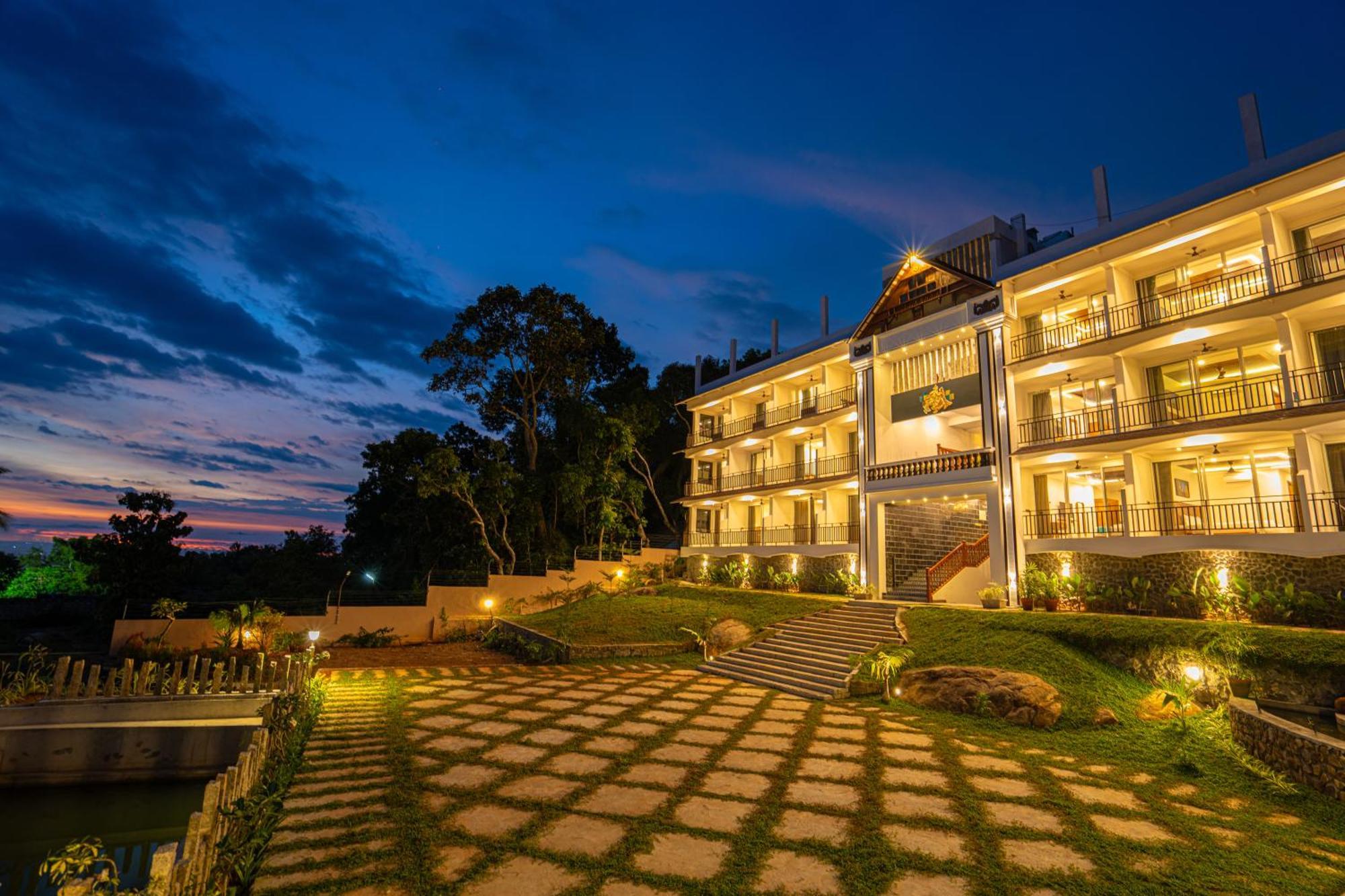 Aadisaktthi Leisure Resort, Kovalam Thiruvananthapuram ภายนอก รูปภาพ