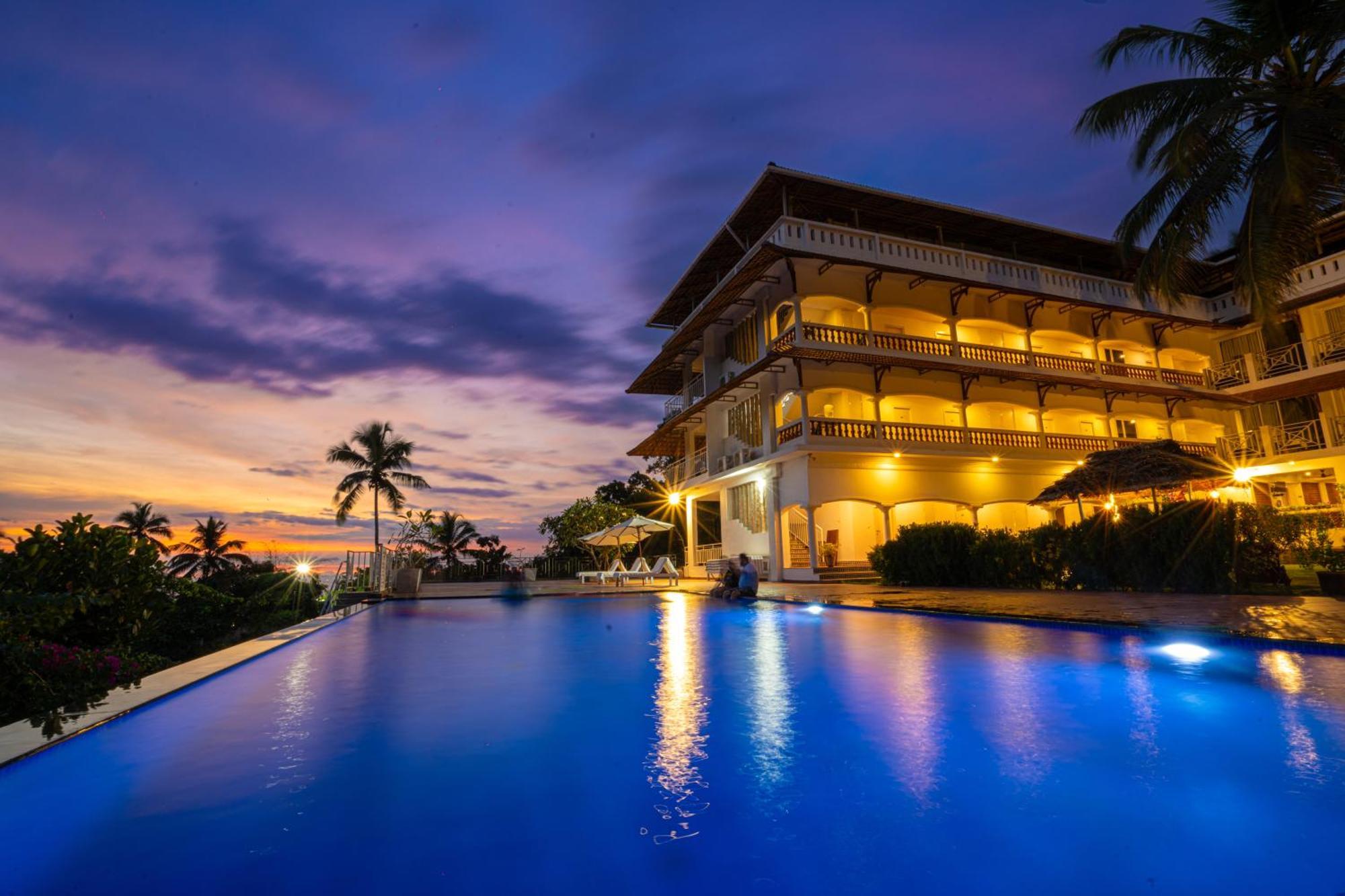Aadisaktthi Leisure Resort, Kovalam Thiruvananthapuram ภายนอก รูปภาพ